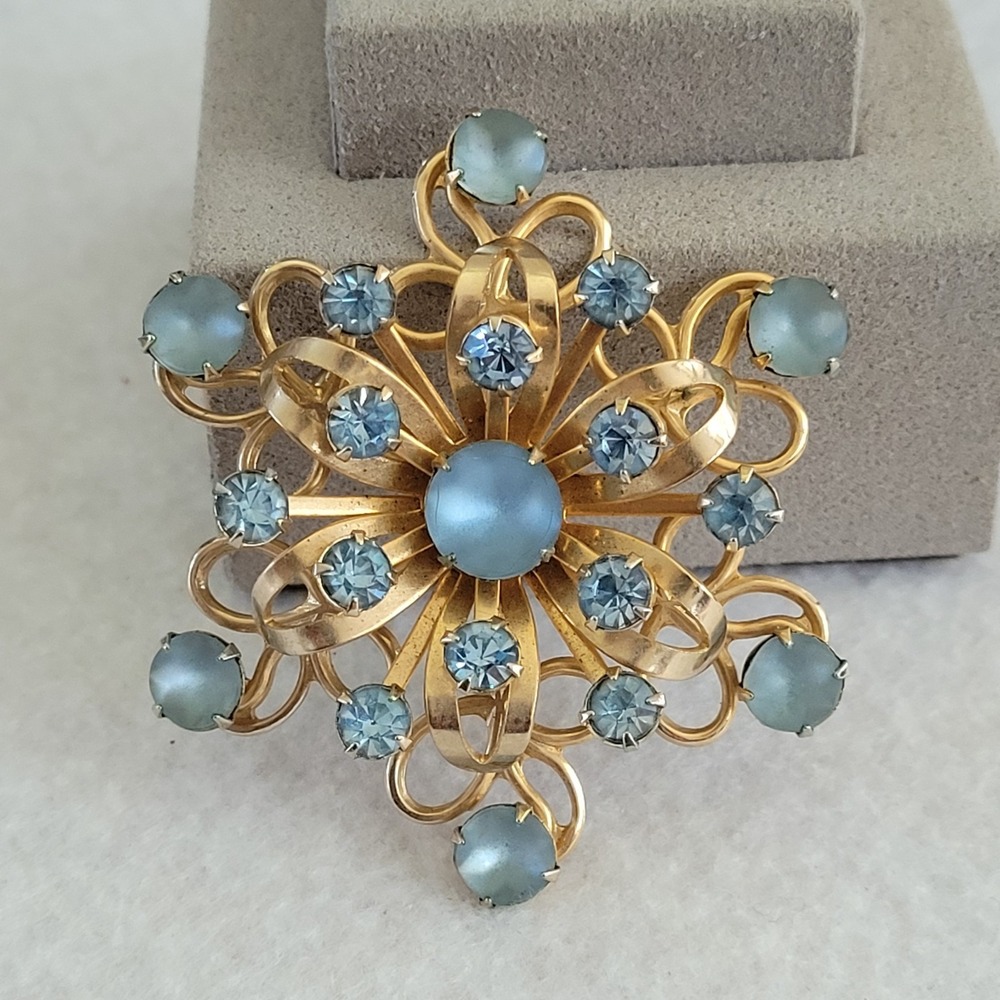 Vintage Blue Rhinestone Brooch Gold Tone Satin Cabochon Floral Spray Pin Prong